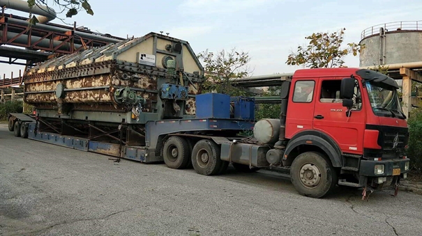 1642413877269843.jpg 大型設(shè)備運輸和進口清關(guān)成本_副本.jpg